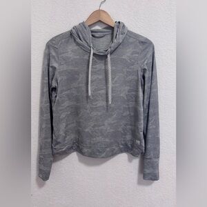 Vuori halo essential hoodie